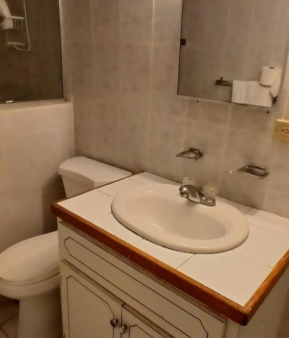 Beach Front Haven, By More Than Beauty Properties Tortola Island الجزر العذراء البريطانية